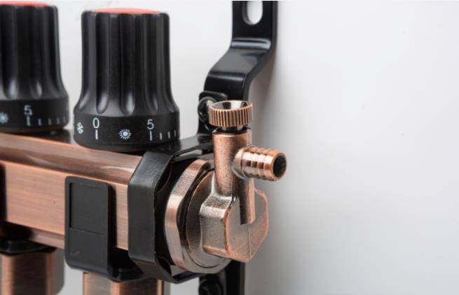 龍勝管奢華古銅大流量地暖分集水器重磅來(lái)襲 龍勝管奢華古銅大流量地暖分集水器重磅來(lái)襲